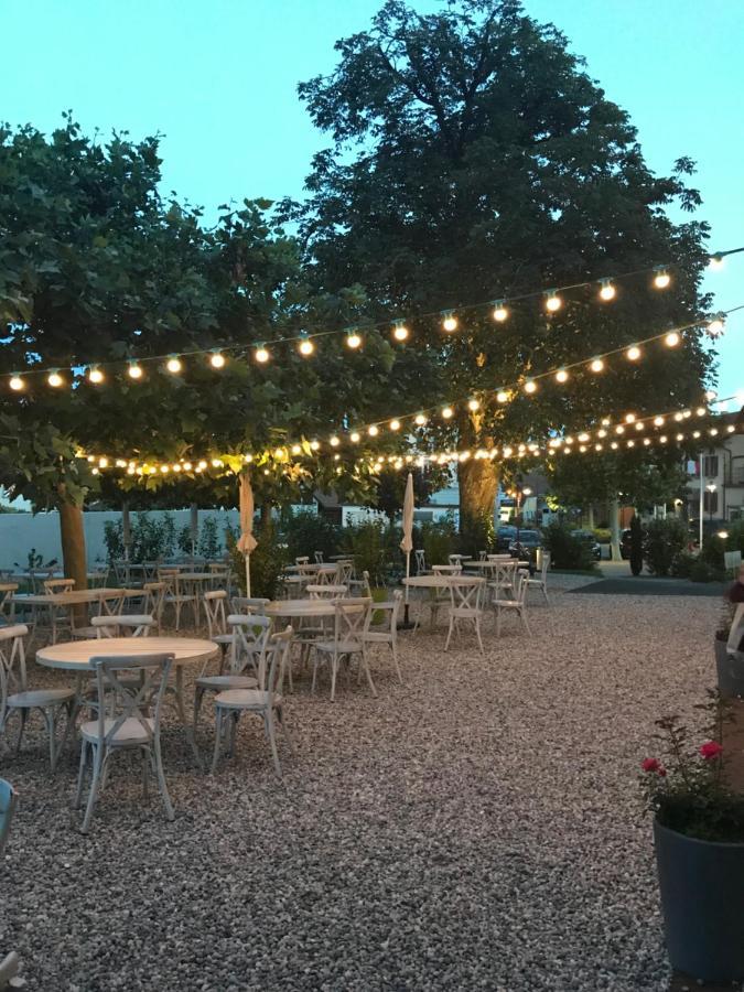 L'Auberge De Mezieres Екстер'єр фото